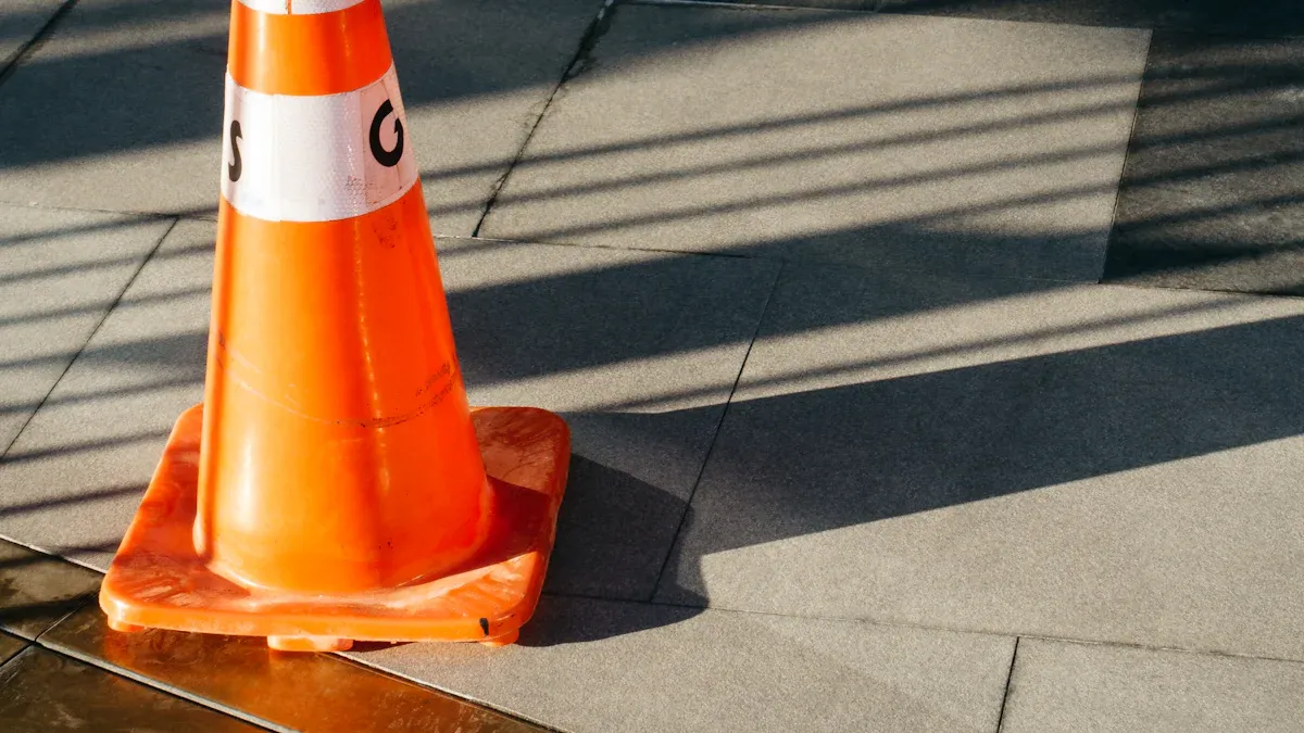 A Comprehensive Guide to Choosing Traffic Cones with Chains
