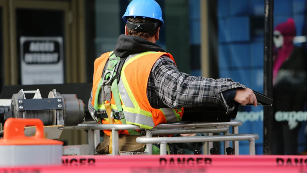How to Become an OSHA Compliance Officer in 2025