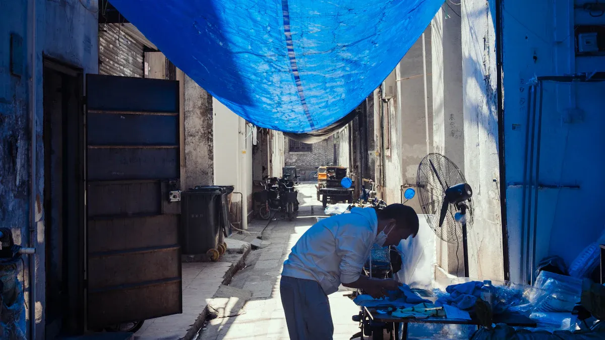 Choosing the Best Tarps Based on Material