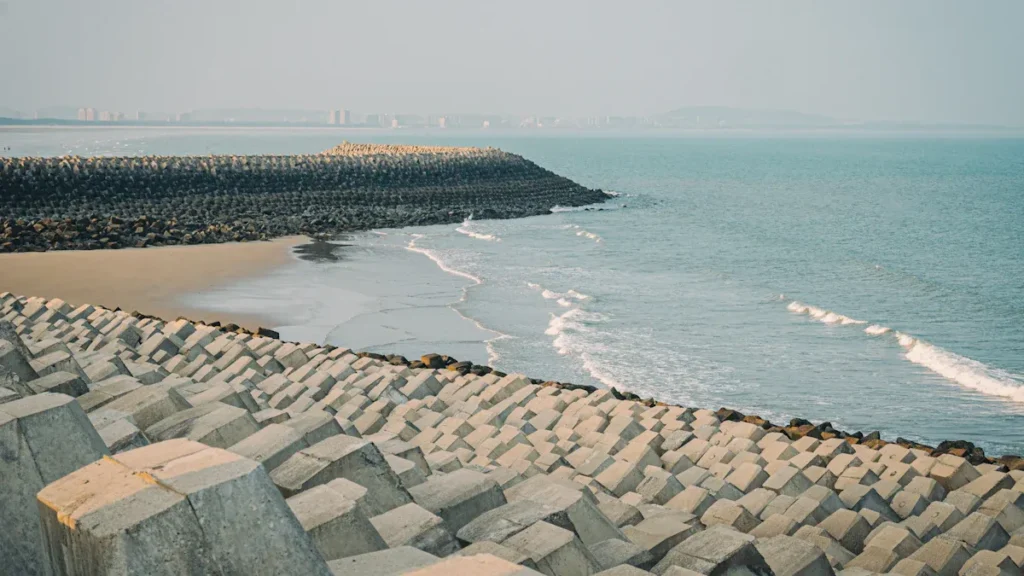 What Are Water Dikes and How Do They Prevent Flooding