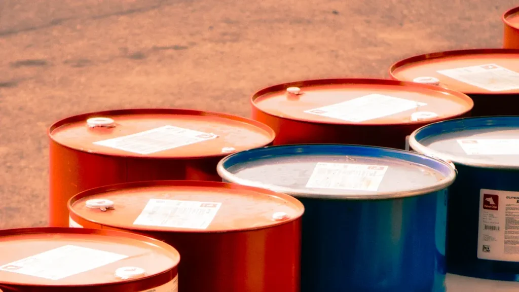 How to Handle and Store Oil-Soaked Rags Safely